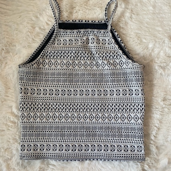 Garage Black and White Patterned Stretch Tank - Picture 12 of 14